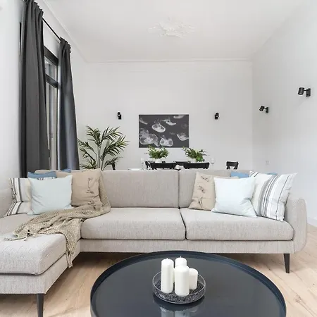 Apartment 5br - 3bh Luxury In The City Center Barcelona