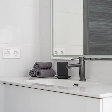 5br - 3bh Luxury In The City Center * Barcelona
