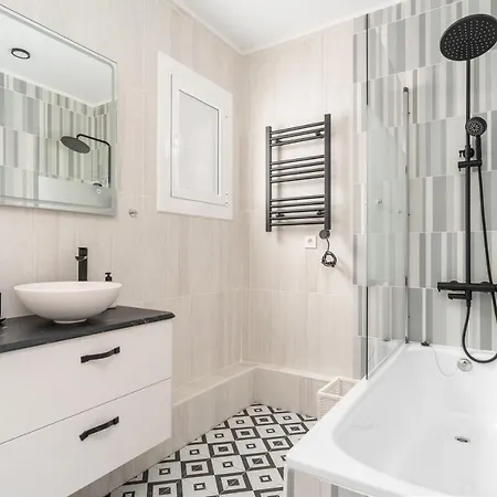 5br - 3bh Luxury In The City Center Barcelona